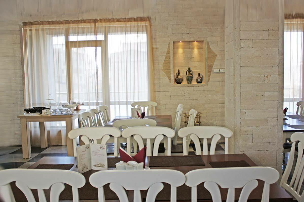 טביליסי Hotel Wine Palace מראה חיצוני תמונה